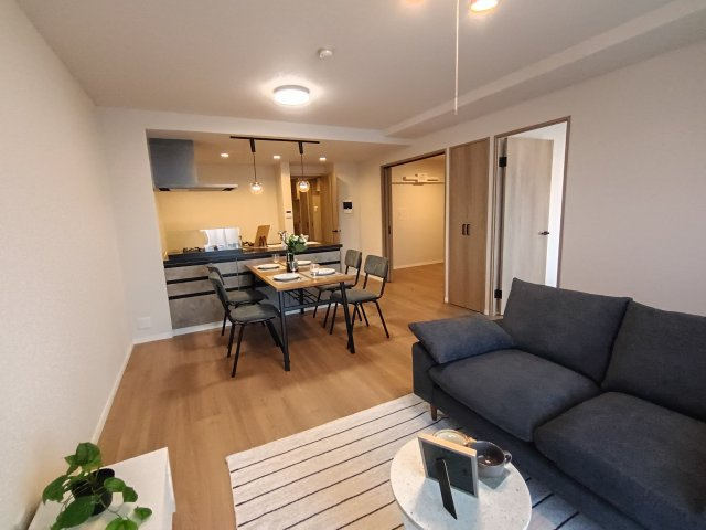 対面キッチンで家族の会話も弾みます。
