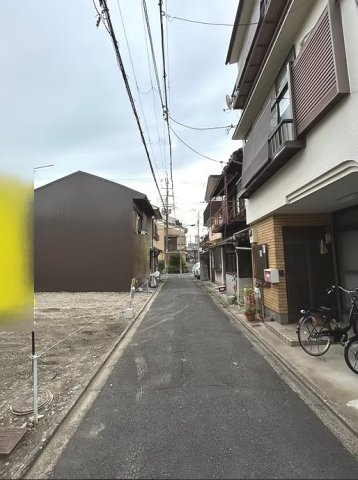 《現地》