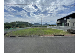  詫間町松崎 3方道路に面した100坪の整形地の外観