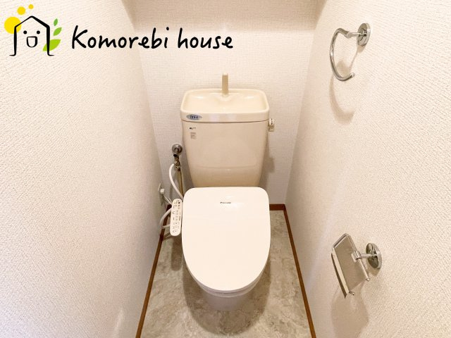 清潔感のあるトイレです