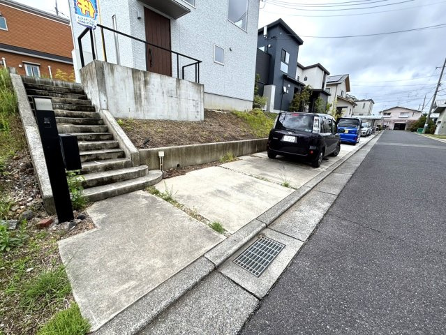 車2台駐車出来ます（車種による）