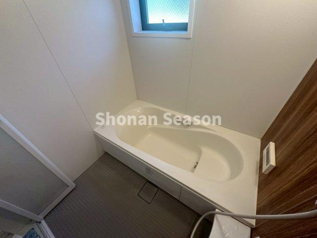 広いお風呂で足を伸ばし、1日の疲れも癒せますね◎