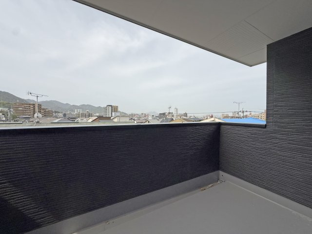用途多様なバルコニーです。