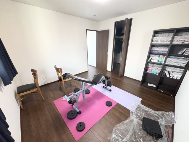 ゆったりした洋室です