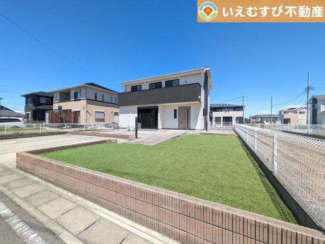 ガーデニングが楽しめそう　季節の草花で彩りを！ガーデニングで緑あふれる景色を作るのも楽しみ♪