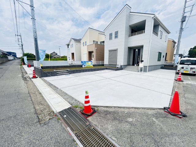 現地写真　駐車スペースは2台分可能です！　　