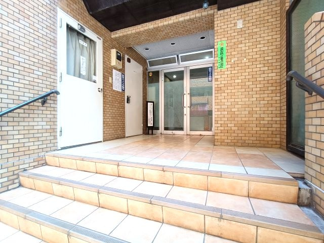 【エントランス】　
