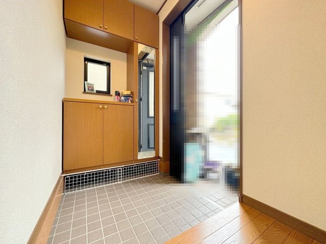 下駄箱、収納も確保されています