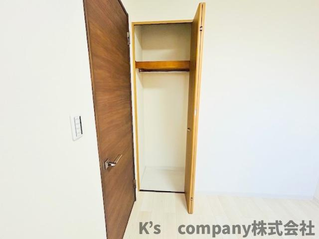 洋室のクローゼット◇お部屋がすっきり片付けられます♪