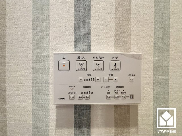 温水洗浄便座付きで、季節を問わずいつでも温かい便座をお使いいただけます。