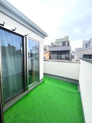 東南向きバルコニーを採用。採光・通風にも配慮された設計です。