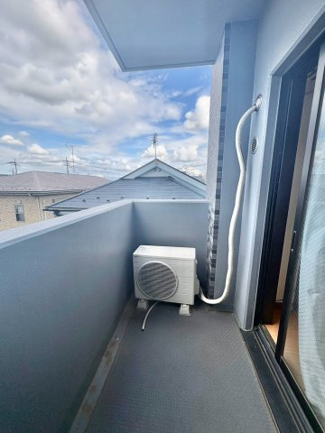 【二面採光＆2面バルコニー】朝日が差し込む南東・北東バルコニーで風通し良好！