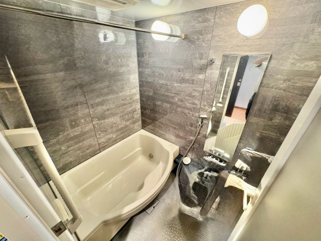 駅徒歩8分×徒歩4分にスーパーやダイソーが入る商業施設！12/18室内フルリフォーム完成予定の快適マンション※画像はリフォーム前のものです