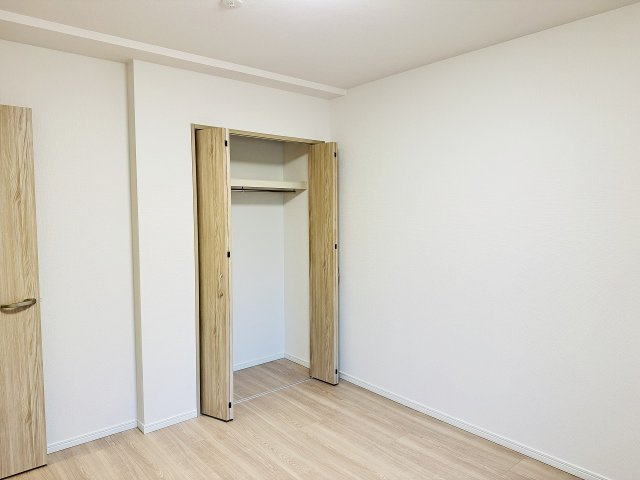 ～収納力の高いクローゼット完備～