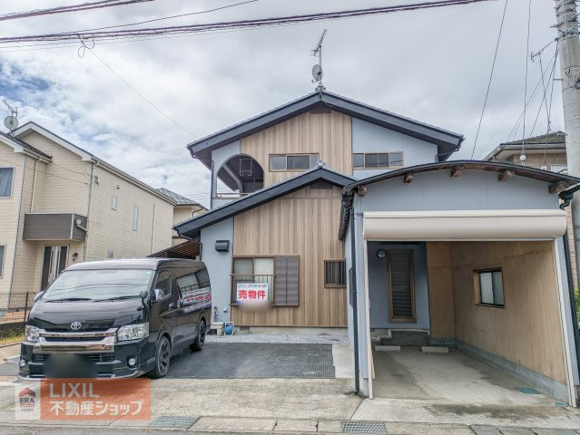 インナーガレージから、直接、屋内に出入りが可能な間取りです。雨の日のお買い物帰りなど重宝しそうです。