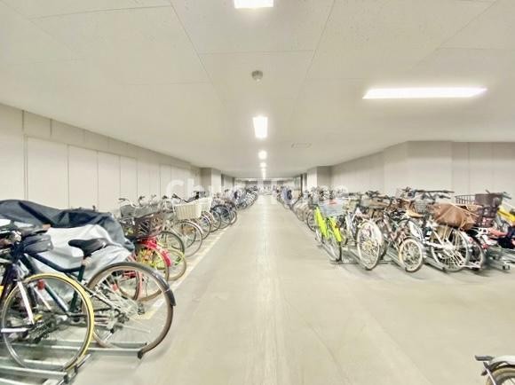 【自転車置き場】最新の空き状況や費用などの詳細は担当スタッフまでお問い合わせください。