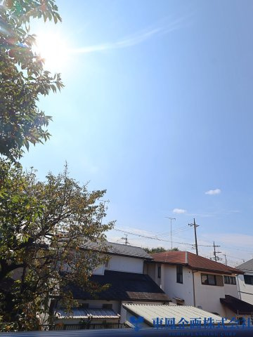 広い空を眺望できる