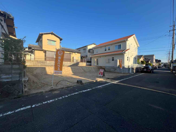 【企救丘三丁目（2期）の前面道路含む現地写真】