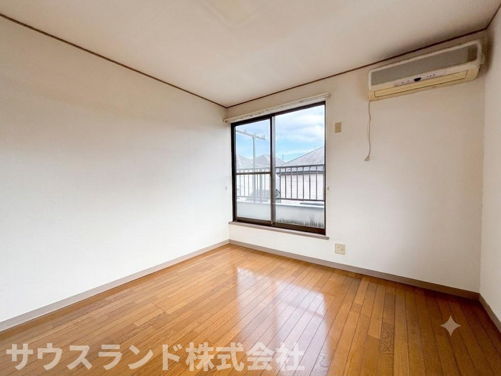 全居室収納スペースがあり、使い勝手が良いお部屋です。寝室やお子様のお部屋など、使い方も自由自在です。