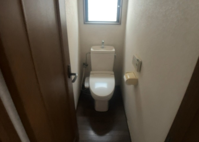 トイレは大きさや形、機能、抗菌性などが異なる多種多彩なタイプが各メーカーから出ています。それぞれに良さがあるため、事前にどういったタイプのトイレがいいのかをご家庭内で決めて、内見に行くといいでしょう。