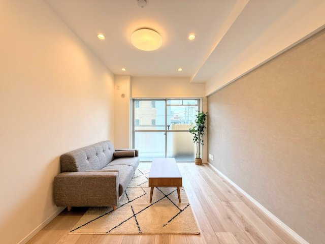 ◆柔らかい陽光が差し込む明るいお部屋を演出する設計。彩光の取れる窓が気持ちの良いお部屋を創り上げます。