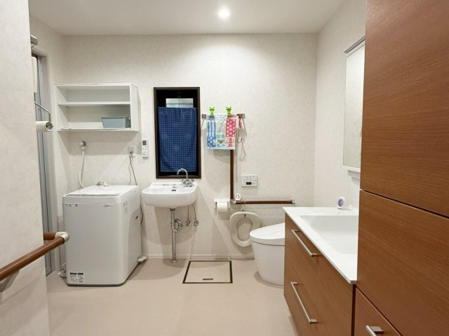 広々とした脱衣場です