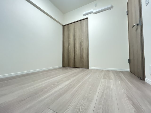 【リノベーション仕様】建具、扉、デザインクロス、フローリング！明るいナチュラルデザインです♪