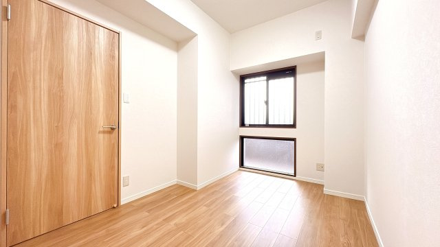 5.0帖の北東洋室になります♪