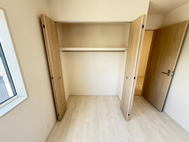 収納付きで、お部屋がすっきり片付きます。
