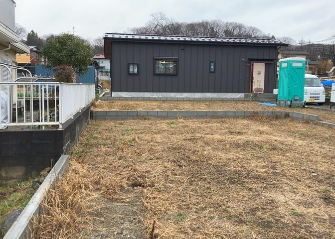 人が暮らすうえで日光は大切な要素となります。日当たりの良さは譲れないポイントですね。併せて近くに大きな建築物の建築予定がないか、あるいはそれが可能な土地が近くにないか事前に確認することもお勧めします。