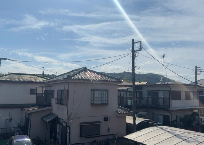 眺望を気にして物件を探す場合、前面に建物が建っていないか現地で確認しましょう！前面に建物があると景色はもちろん、日当たりや風通しにも影響が出てきます。住んだ時のことを想像しながら現地見学をしましょう。