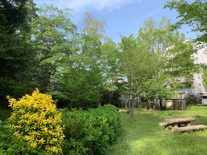 【グリーンメゾン南大沢　リビングを中心にした団らん設計 の周辺】