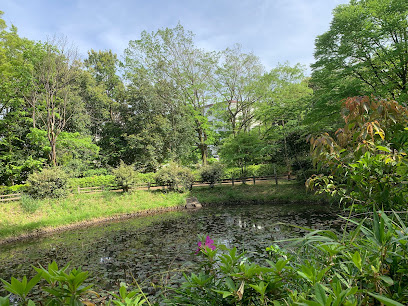 【グリーンメゾン南大沢　リビングを中心にした団らん設計 の周辺】