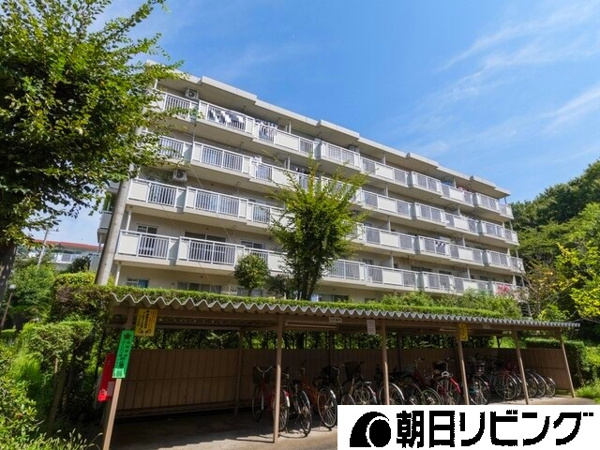 【グリーンメゾン南大沢　リビングを中心にした団らん設計 の外観】