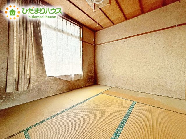 ベッドを置いても余裕の広さがあります。パソコンや趣味のスペースなどインテリアを考えるのも楽しみですね！