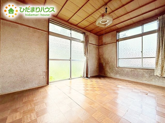 窓が2か所あるので風通しも良く、陽当たりもたっぷり確保した部屋になっています♪