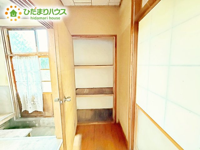 光の影響を受けにくいので、物の保存に最適♪