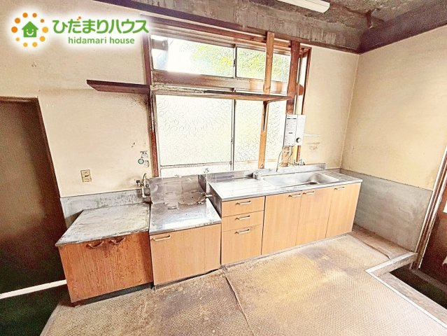キッチンに勝手口があり、家事動線が良い間取りです！
