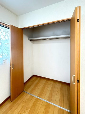 収納付きの居室は、荷物がスッキリと片付き、お部屋を広く使えます。