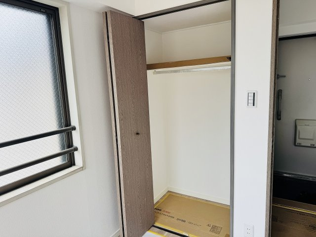 ～収納力の高いクローゼット完備～