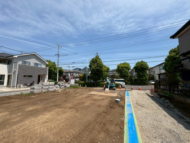 C区画　バス停から徒歩4分！閑静な住宅地！花田小学校まで徒歩2分(約160ｍ)お子様の通学は安心！スーパーマルサン越谷花田店徒歩5分(350ｍ)お買い物は近くて便利！お気軽にお問い合わせください！