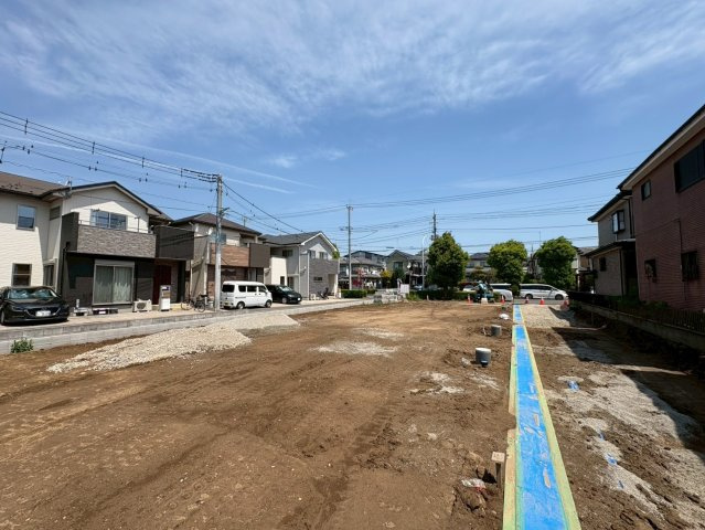 C区画　バス停から徒歩4分！閑静な住宅地！花田小学校まで徒歩2分(約160ｍ)お子様の通学は安心！スーパーマルサン越谷花田店徒歩5分(350ｍ)お買い物は近くて便利！お気軽にお問い合わせください！