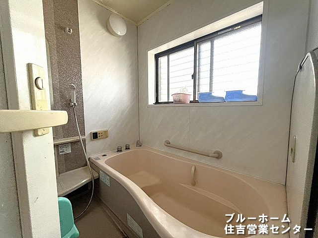 大きな窓付きで換気もしやすく清潔感保てます！