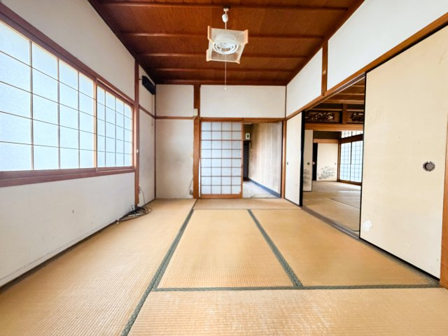 明るく素敵な和室6帖です
