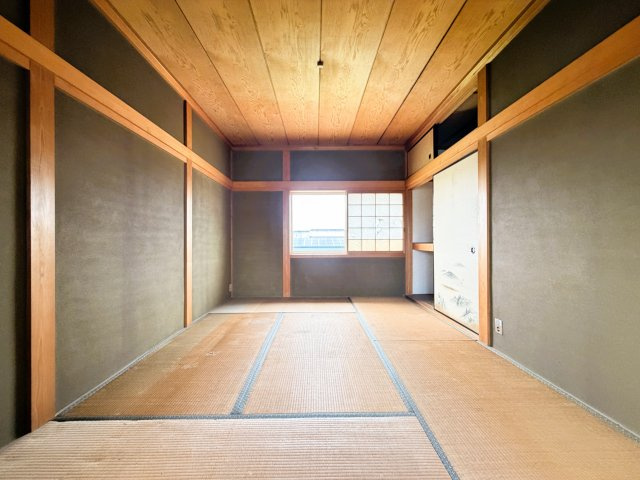 ゆったりとくつろげる和室6帖　押入付です