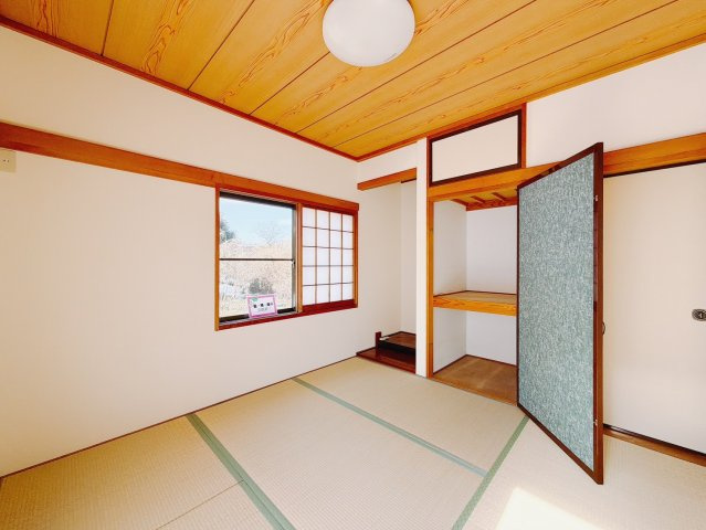 ■和室｜旅館のような趣を感じられる、くつろぎの住空間です。落ち着いた和の雰囲気が、日々の暮らしに癒しをもたらします♪
