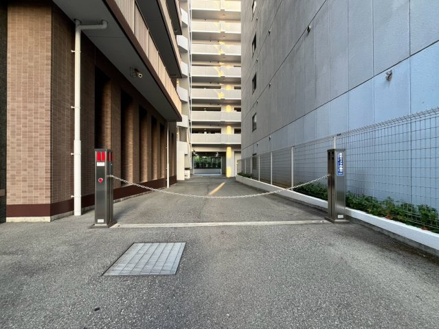 【敷地内駐車場】敷地内にあり安心の駐車場です◎