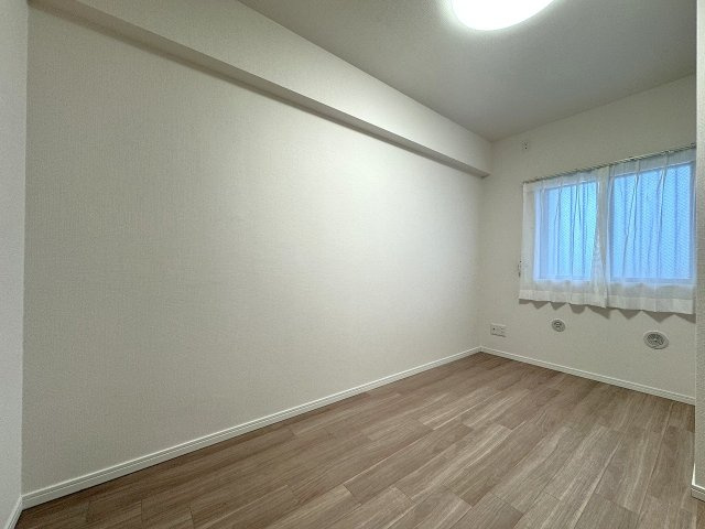 洋室5.0帖　間取り図左上の部屋