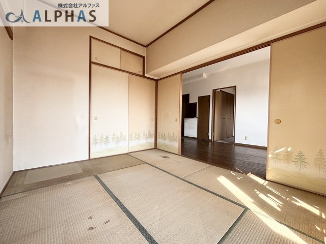 ◆LDKと和室をつなげると約17.7帖の広々リビングになります♪