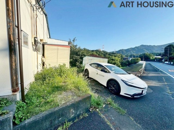 【相模原市緑区若柳　売倉庫・工場・事務所の駐車場】